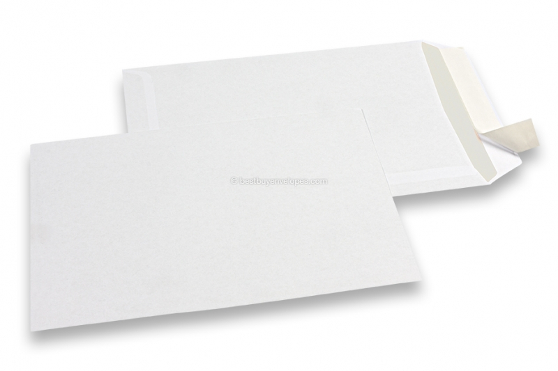 Basic envelopes, 162 x 229 mm, 80 grs., no window, strip closure 